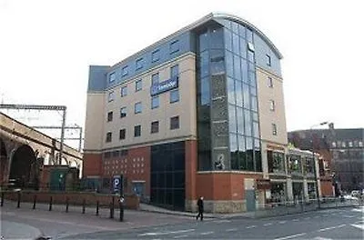 Hotel Travelodge Leeds Central