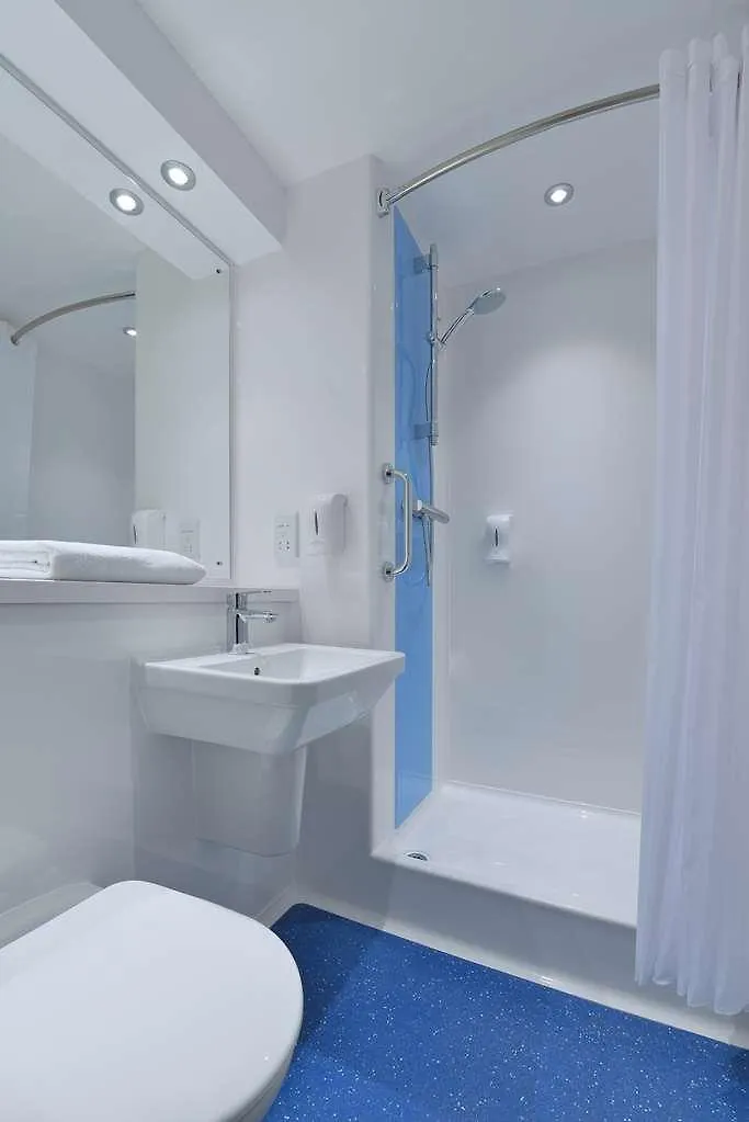 Travelodge Leeds Central Hotel